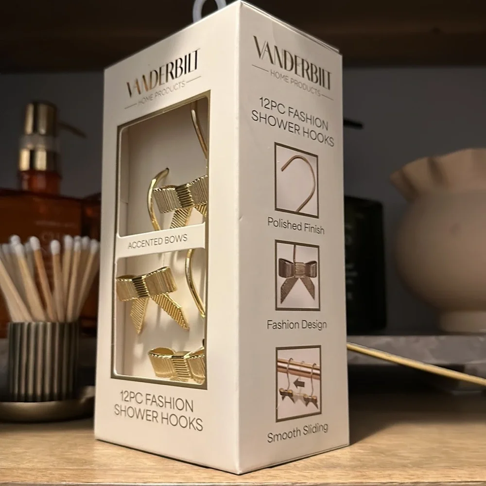 Vanderbilt Gold Bow Shower curtain Hooks